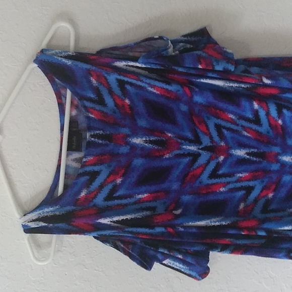 Top - Picture 2 of 2